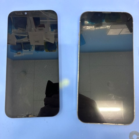 iPhone12 パネル交換